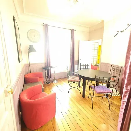 Sweet La Chapelle 公寓 *